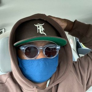 Meet your Posher, Jean